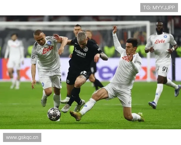 奥格斯堡本赛季进攻数据表现稳健，场均射正与关键传球持续提升