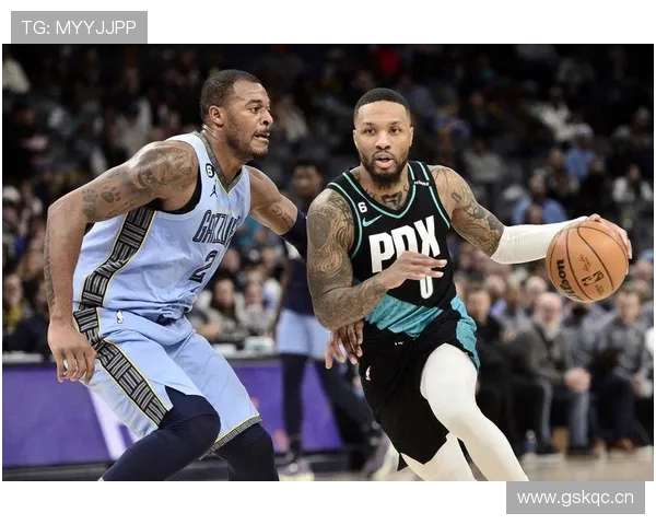 利拉德突破制造空切助攻提升球队关键回合效率