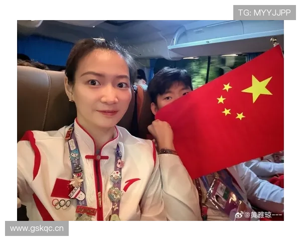 黄雅琼今天又刷花甲，跟赛场上那个拼劲十足的样子完全不是一个人啊！